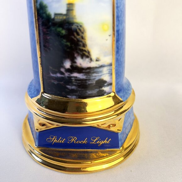 Thomas Kinkade "Light of Peace" Blue Lighthouse 2004 Illuminated Coastal Décor - Picture 4 of 11